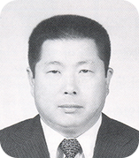 1대 기관장 강웅기 박사 사진